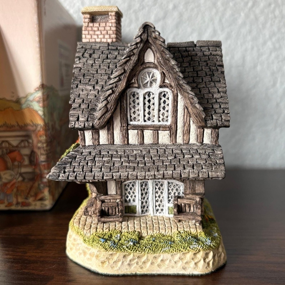 David Winter Grouse Moor Lodge Cottage British Traditions Tudor House